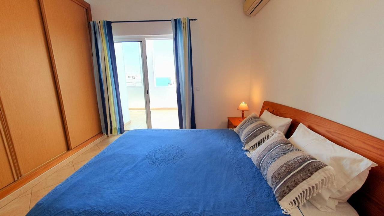 Quarteira Beach Vacation: 2Br Steps To The Sand Extérieur photo