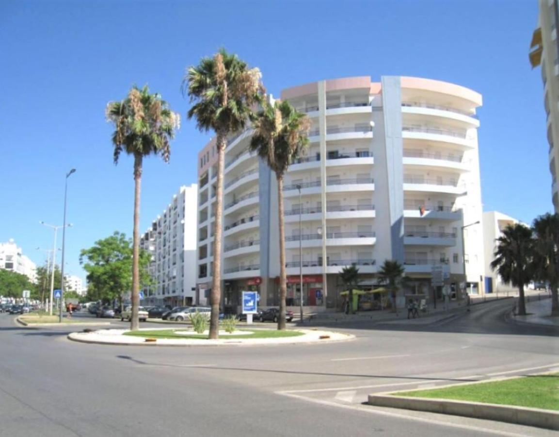 Quarteira Beach Vacation: 2Br Steps To The Sand Extérieur photo