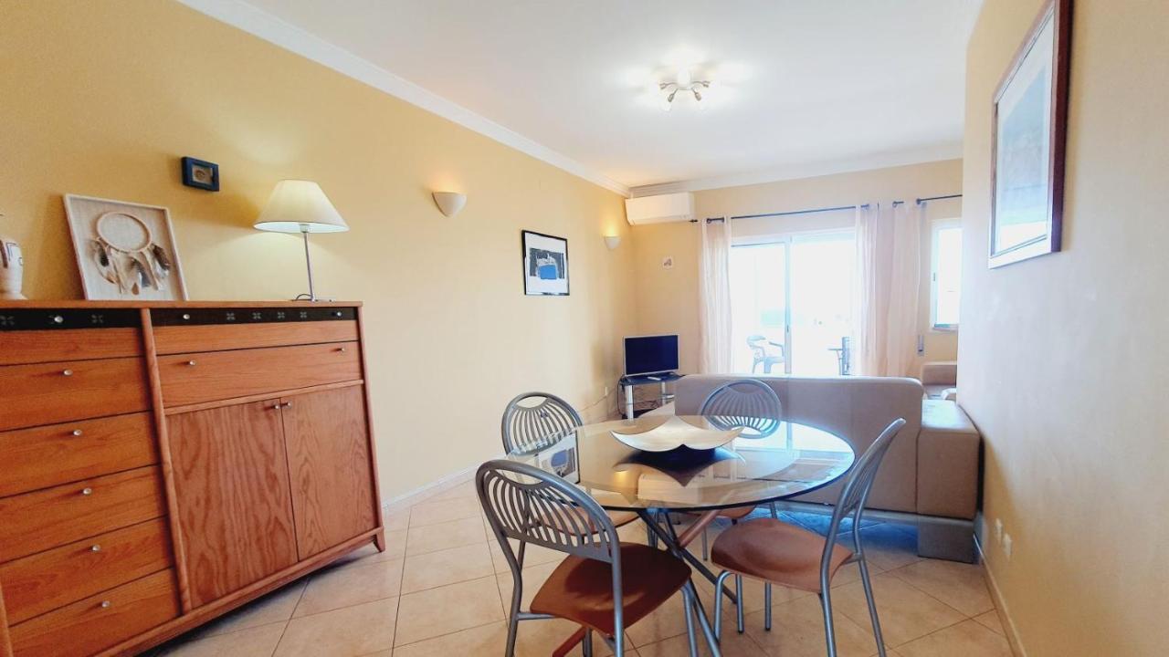 Quarteira Beach Vacation: 2Br Steps To The Sand Extérieur photo
